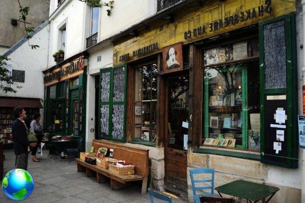 Shakespeare and Company bookshop in Paris