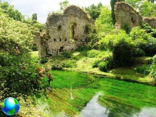 The gardens of Ninfa in Latina, how to see them