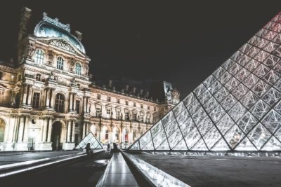 Visit the Louvre in less than 4 hours