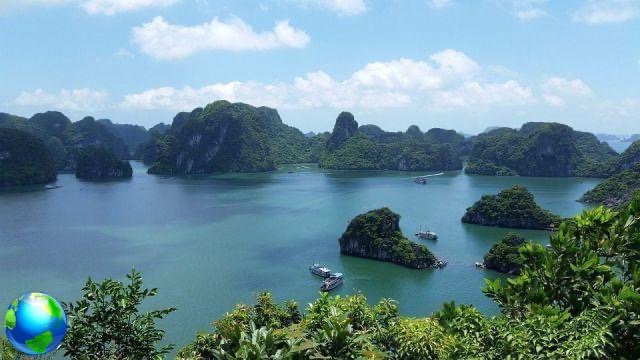 Halong Bay in Vietnam, two day excursions