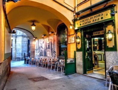 Où déguster de délicieux churros au chocolat à Madrid