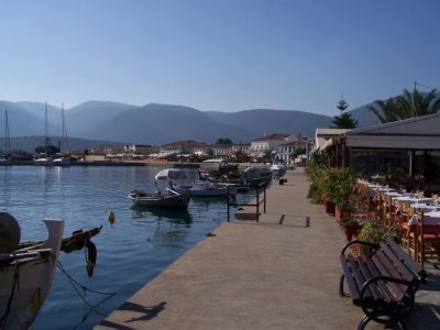 Kefalonia, where to sleep and what foods to taste