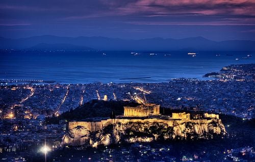 Vida noturna de Atenas