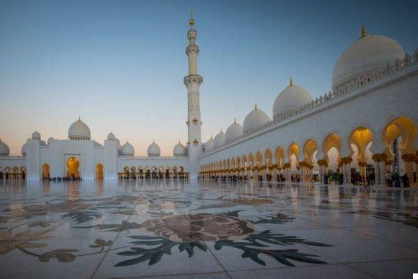 Parada em Abu Dhabi: o que ver em algumas horas