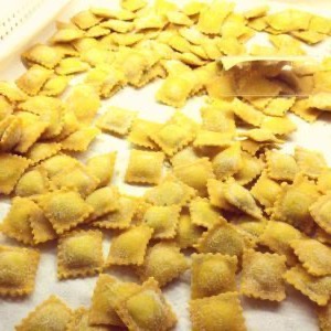 Bologna: 5 pasta factories in the center for a traditional lunch