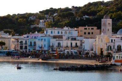 Ischia: the most beautiful beaches in 3 days
