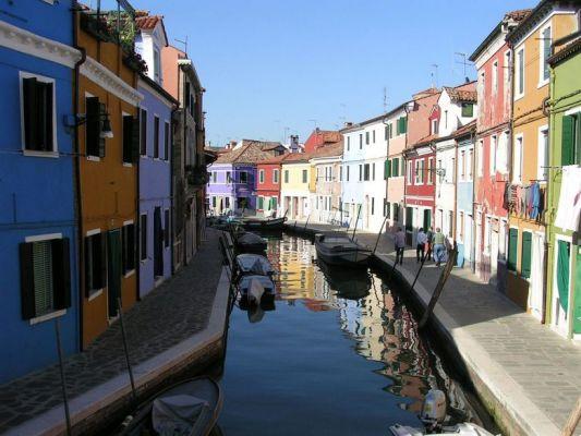 Visiter Burano : que voir dans l'une des plus belles villes colorées d'Europe