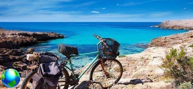 Praias em Menorca para famílias com crianças