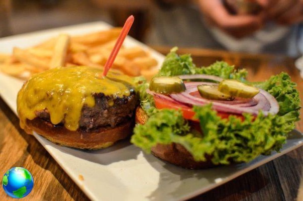 Burger Bar, where to eat low cost in Amsterdam