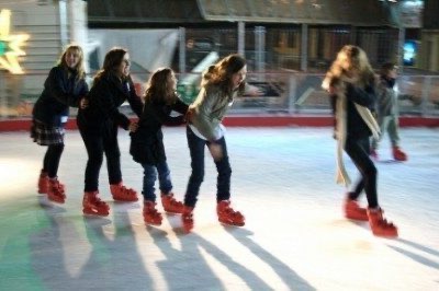 Ice skating in Rome low cost